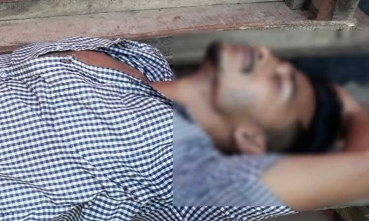 স্কুলছাত্রীর যৌনহয়রানির প্রতিবাদ করায় বখাটের হামলায় আহত ১
