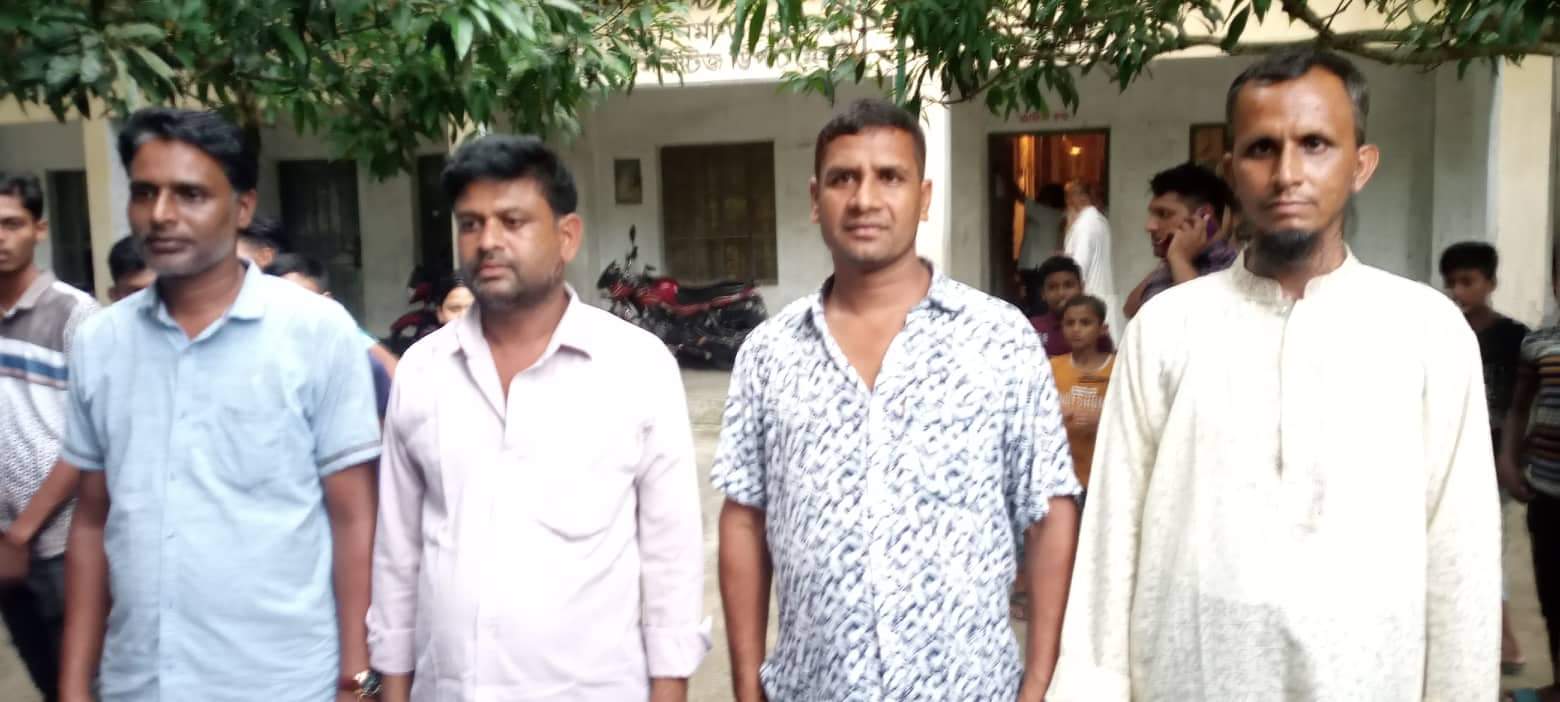 সরাসরি ভোটে কাদিরপুর উচ্চ বিদ্যালয়ের ম্যানেজিং কমিটির নির্বাচন