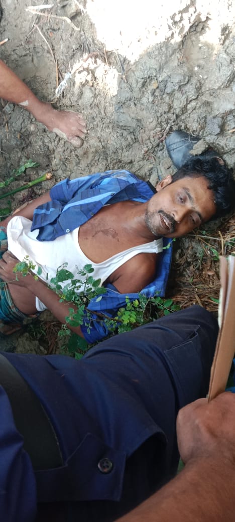 নোয়াখালীর চাটখিলে পরকীয়ার জেরে মহসিন নামক এক ব্যাক্তিকে হত্যা করে রাস্তার পাশে লাশ ফেলে রাখে