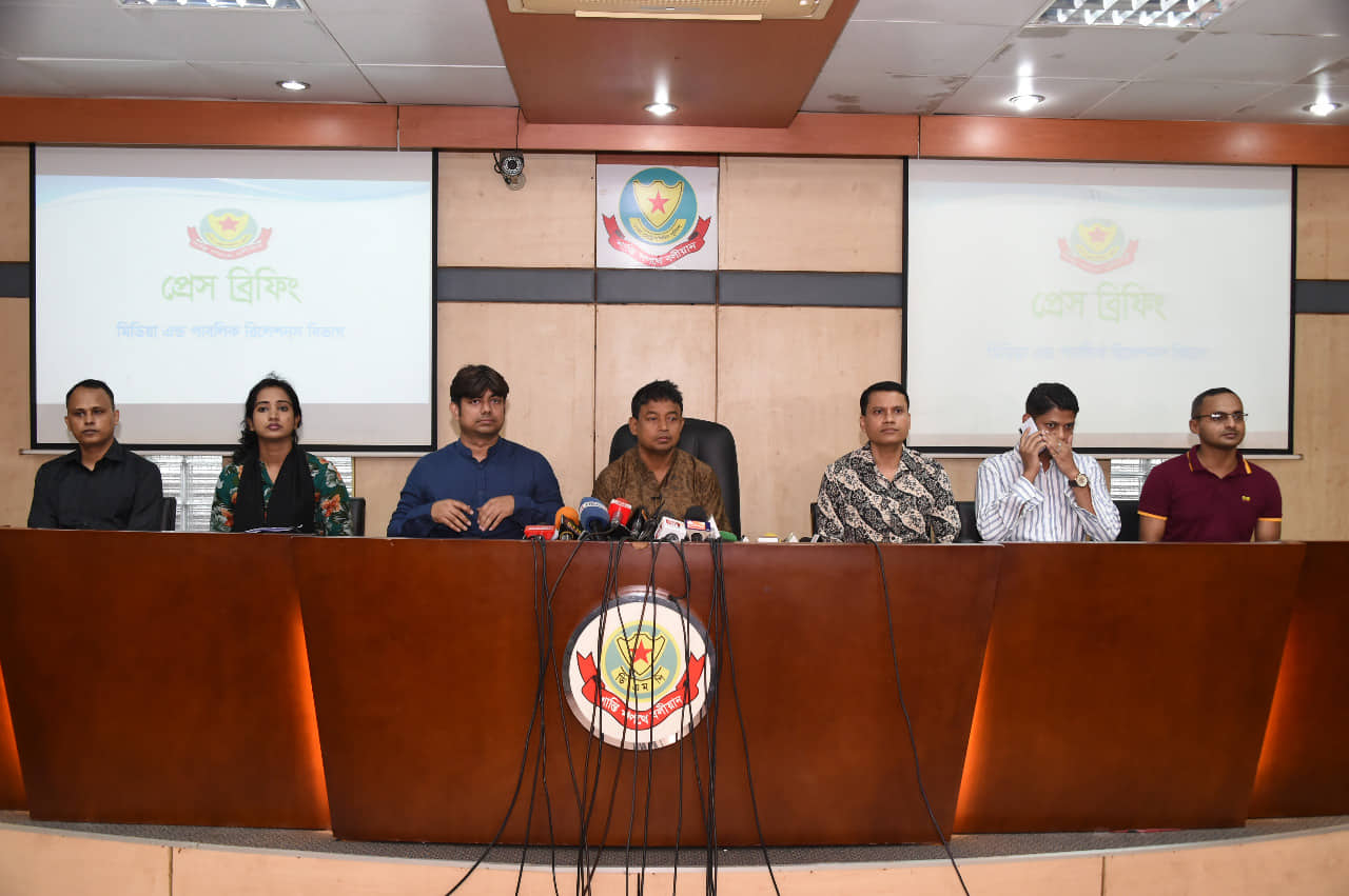 ডিবি’র অভিযান উত্তরায় ‘কিংফিশার রেস্টুরেন্ট’ ও বারে