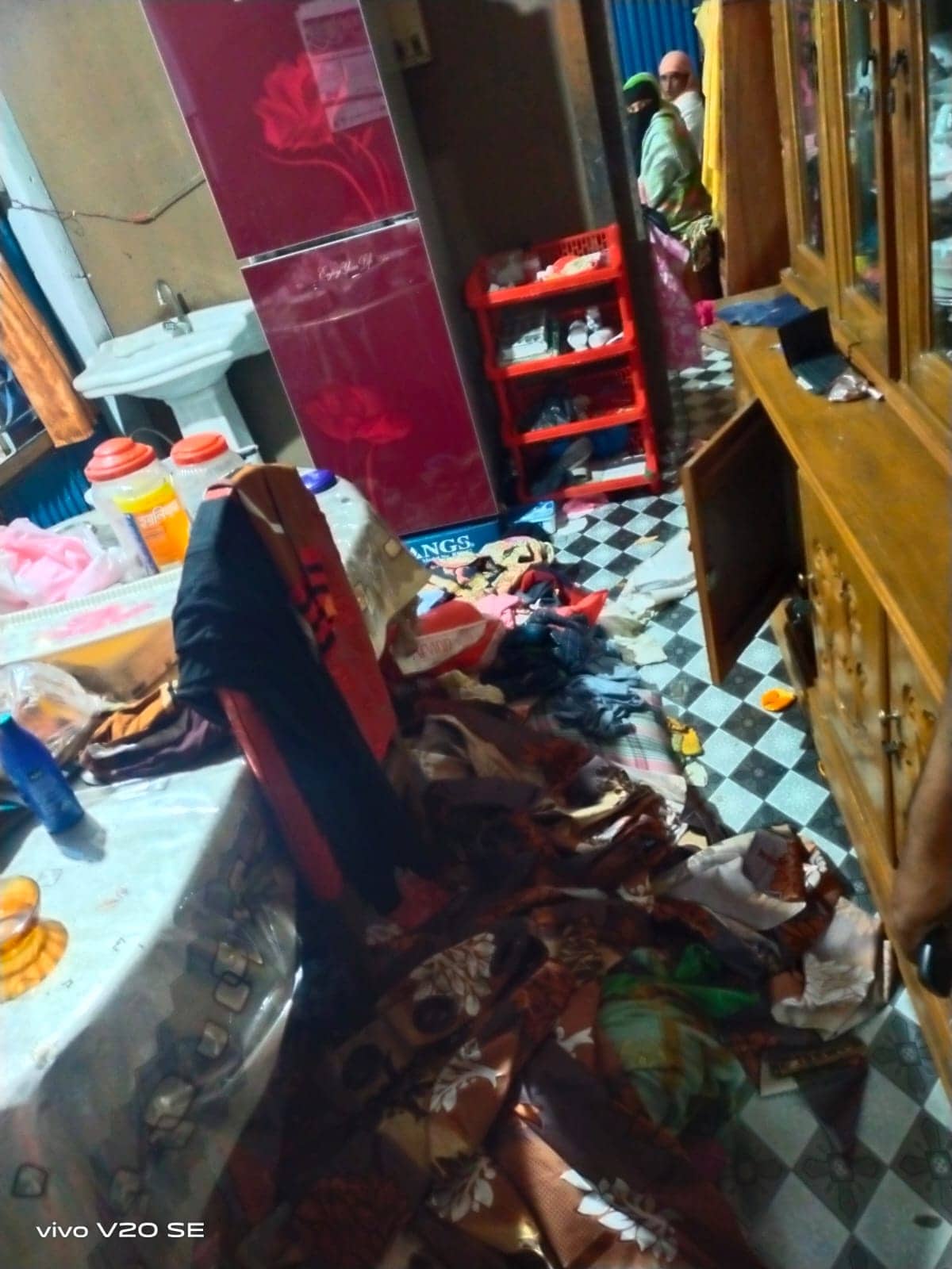 নোয়াখালীর বেগমগঞ্জে সাবেক ইউপি মহিলা মেম্বারের বাড়ীতে ডাকাতি