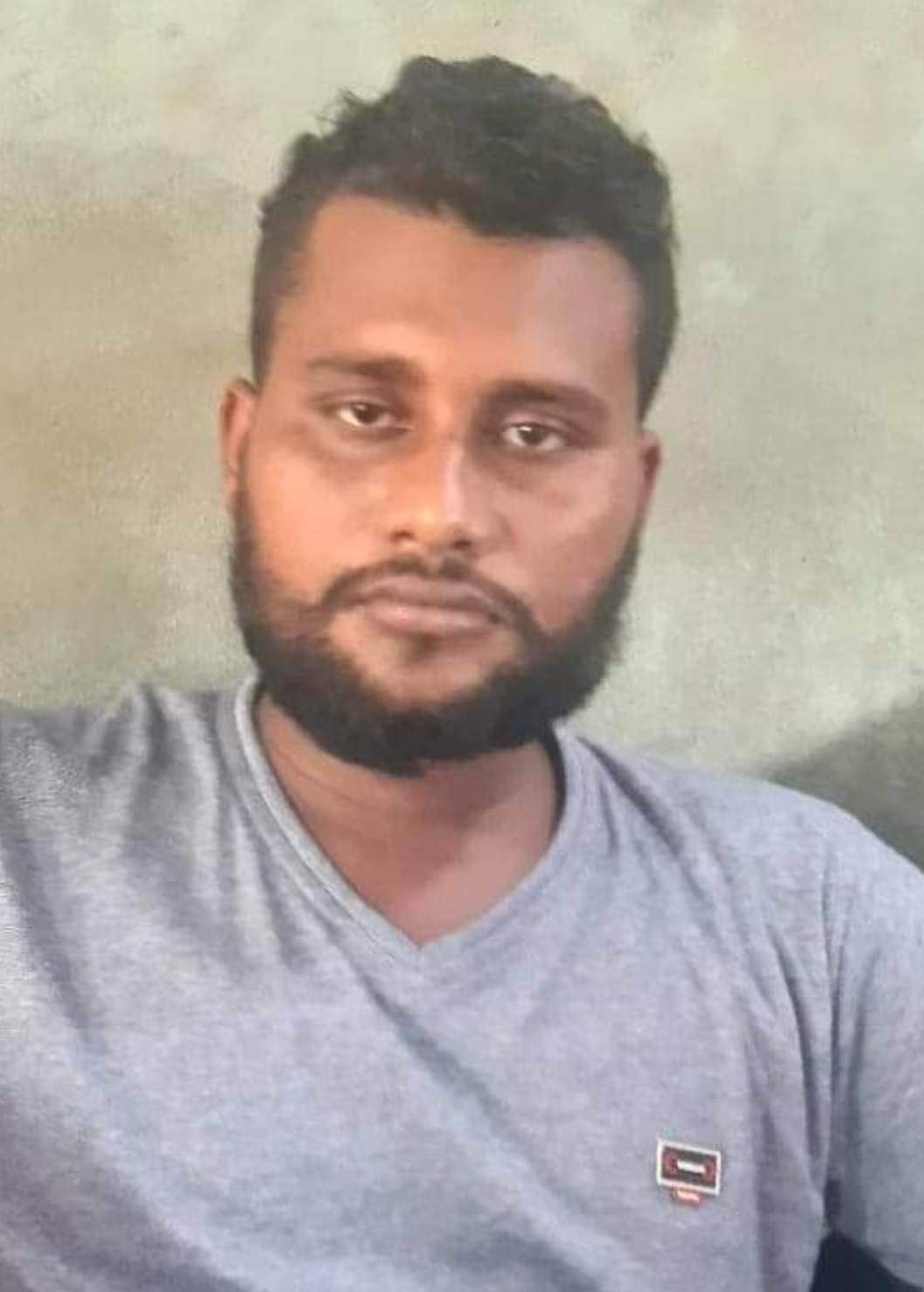 মোবাইল দোকানে চুরি,রাজশাহীর মোহনপুরে থামছেনা রনি বাহিনীর দৌরাত্ম