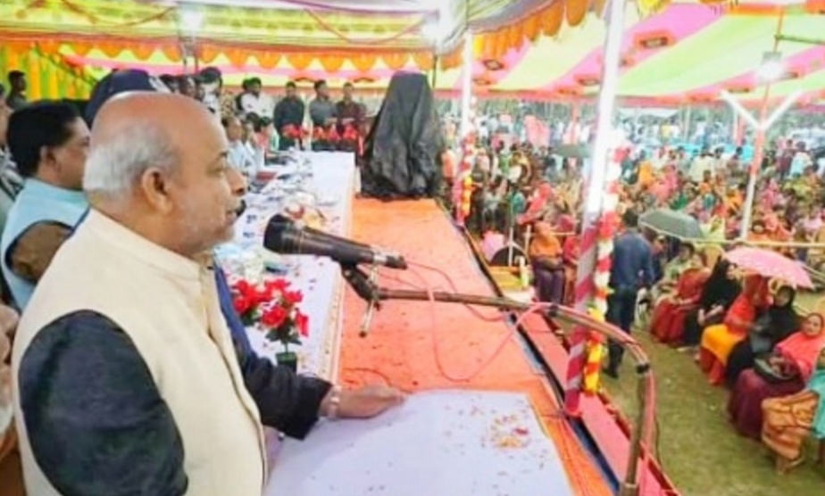 যার জাগা- জমি নাই সরকার থেকে একটা ঘর জাইগা দিয়ে ঠিকানা করে দিয়েছে আমাদের সরকার