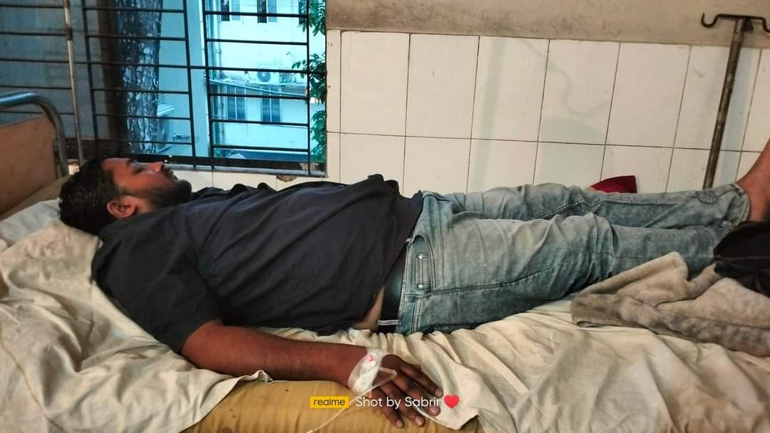 গোয়ালন্দে পেশাগত দায়িত্ব পালন করতে গিয়ে হামলার শিকার ২ সাংবাদিক