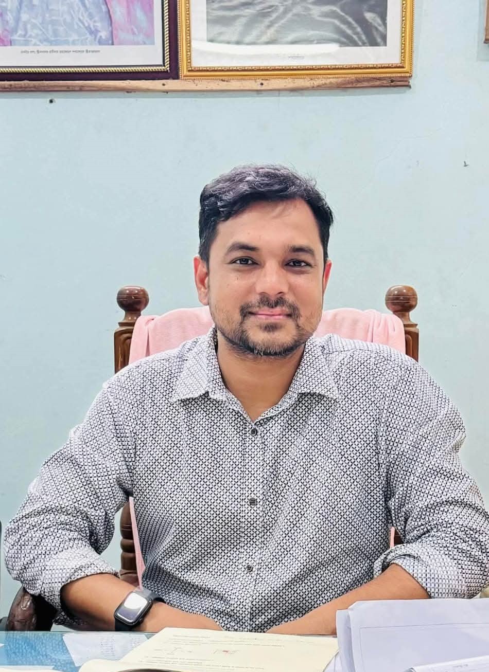 সাভারে সাব রেজিস্ট্রারের বিরুদ্ধে দুর্নীতির রিপোর্ট করায় সংবাদ কর্মীকে অপহরনের চেষ্টা