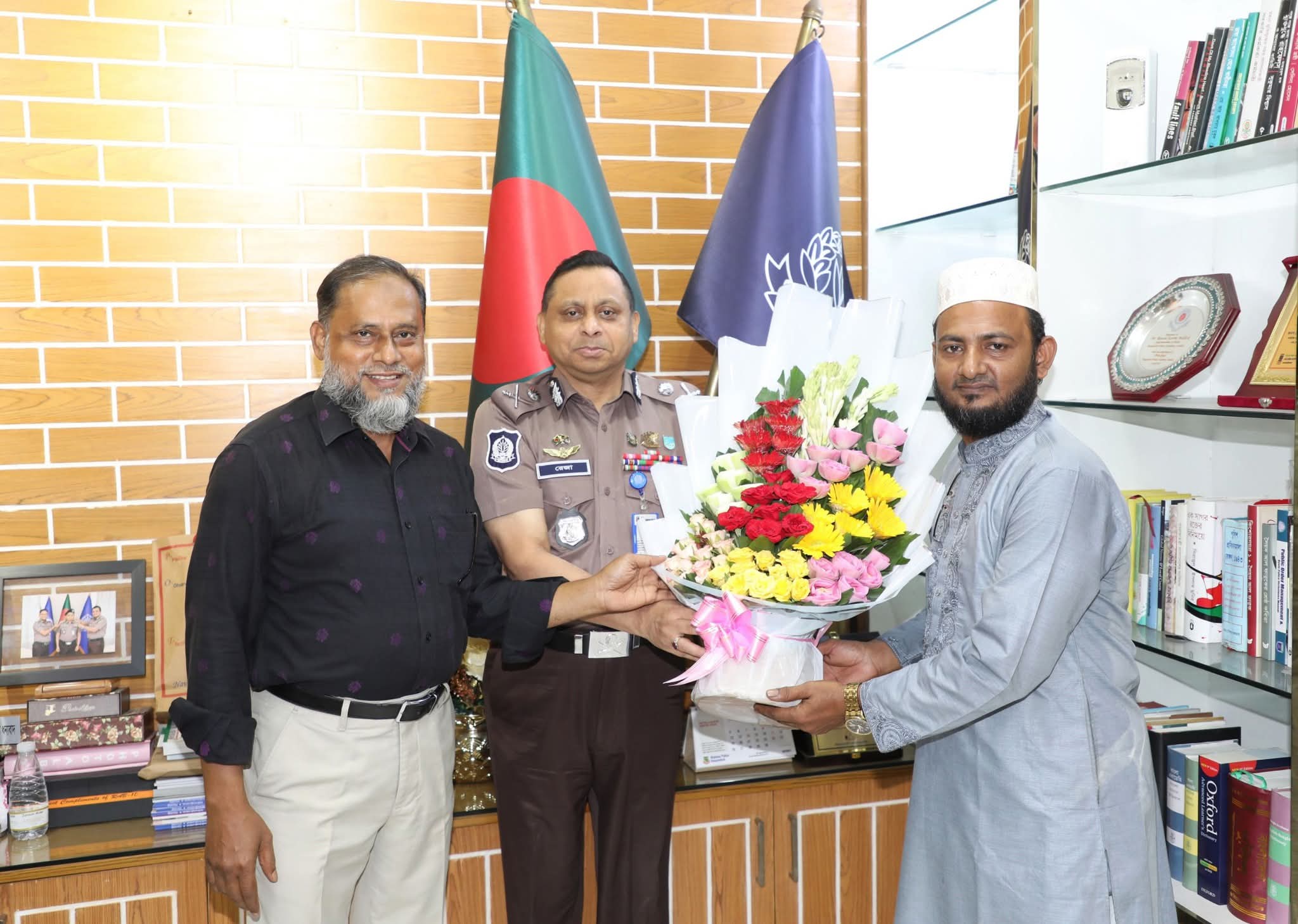 পদোন্নতি পেয়ে অতিরিক্ত আইজিপি হলেন ঢাকা রেঞ্জের ডিআইজি রেজাউল করিম মল্লিক